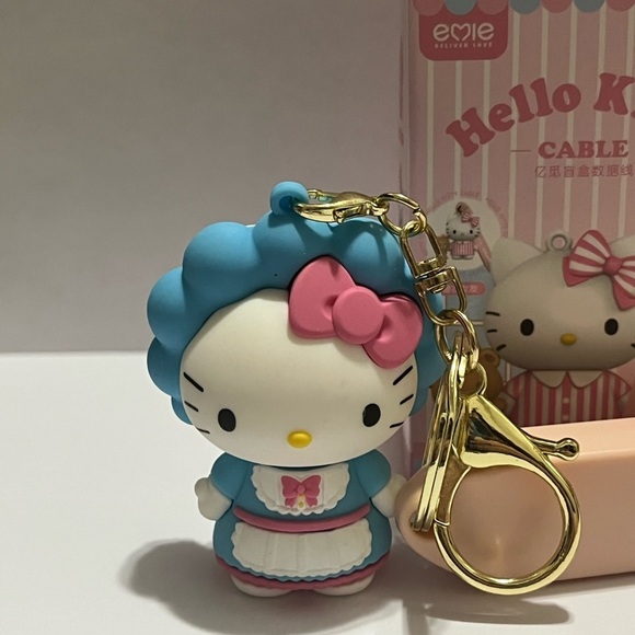 Hello Kitty Charger-Keychain Figure with IOS/USB-C Charge Strap-SECRET FIGURE - Picture 2 of 10